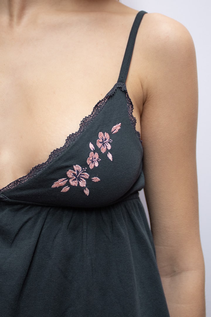 Top with embroidery and lace | Subdued