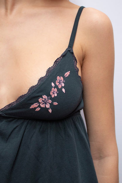 Top with embroidery and lace | Subdued