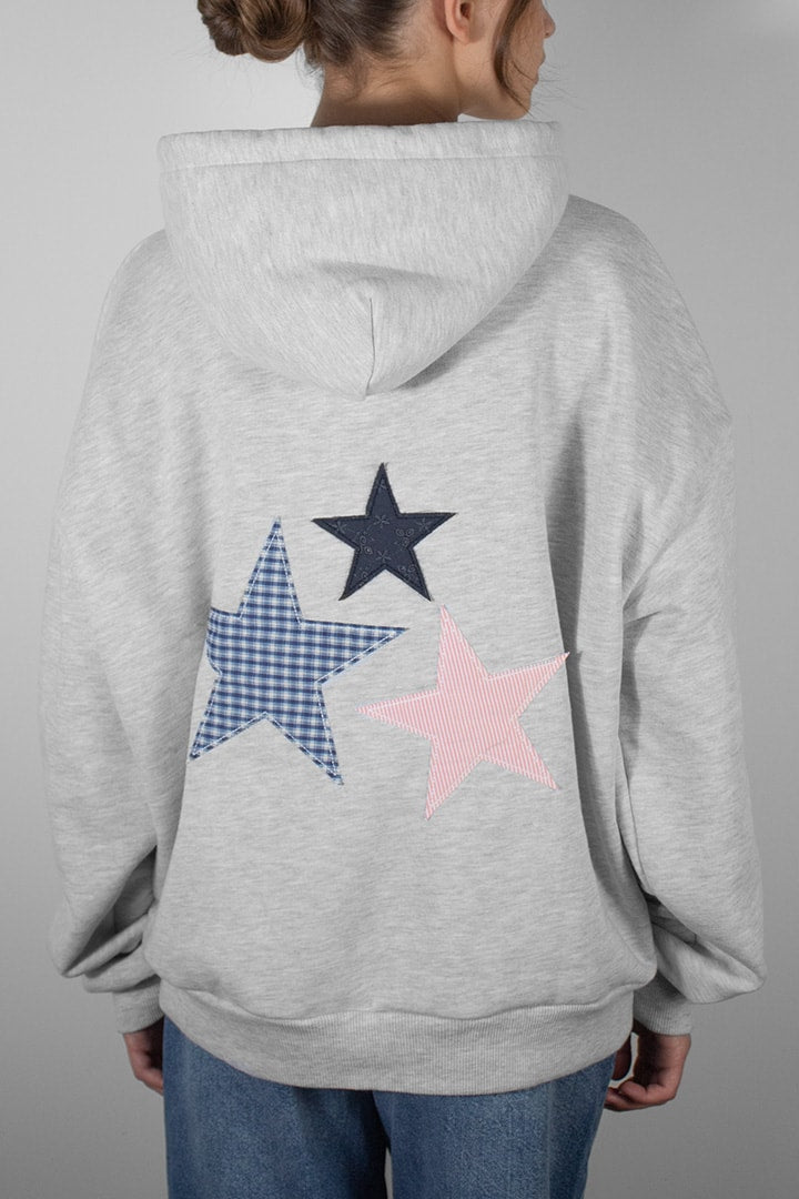 Three-star patch hoodie | Subdued