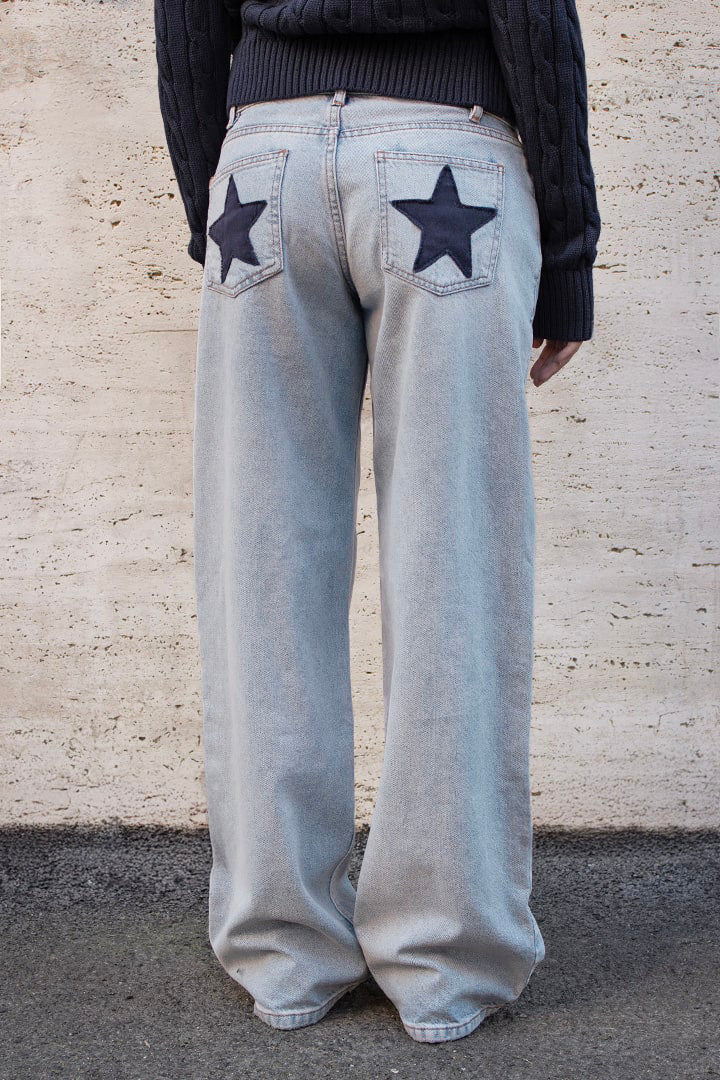 Low-rise star jeans | Subdued