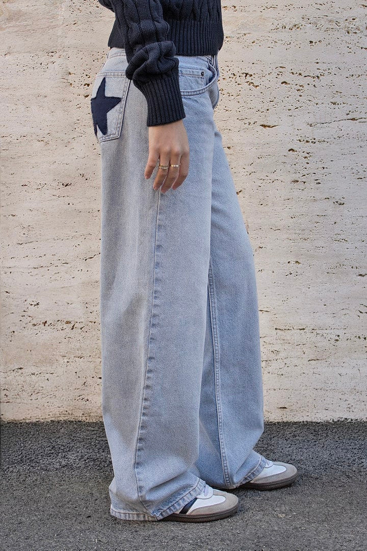 Low-rise star jeans | Subdued