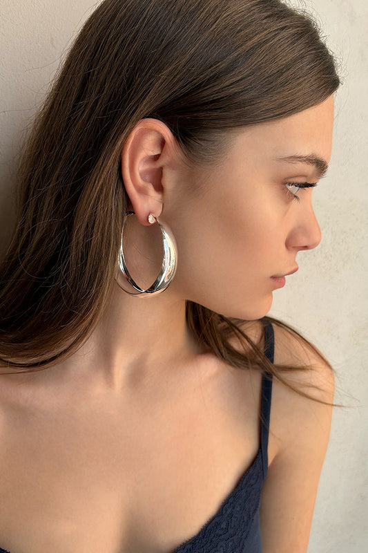 Hoop earrings | Subdued
