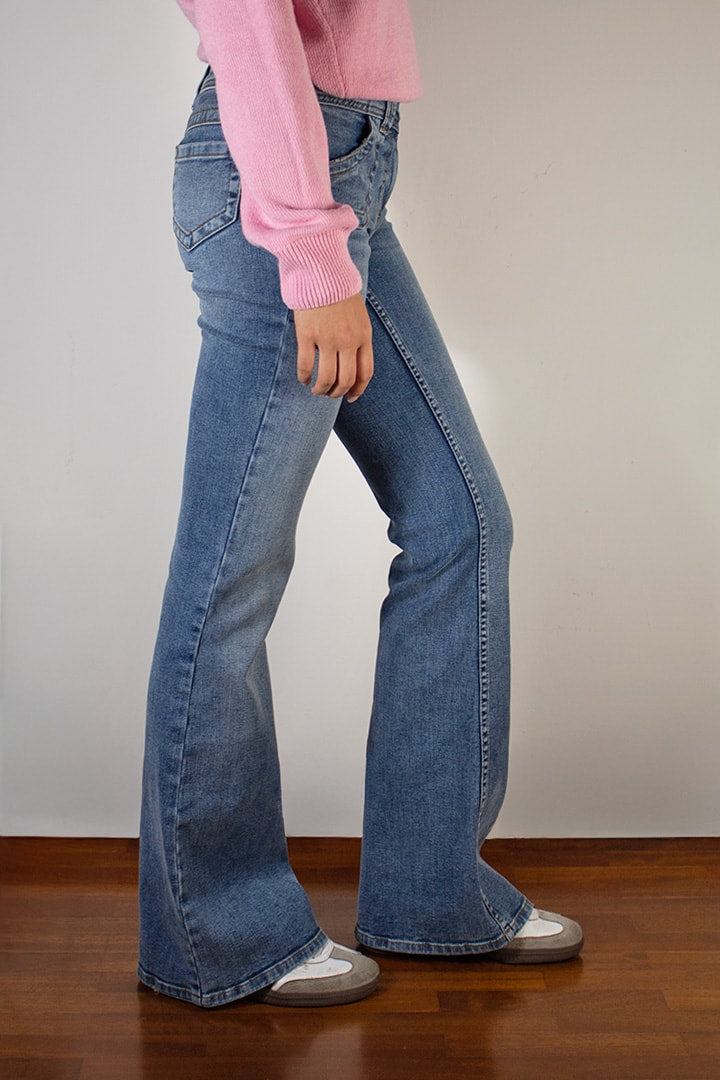 Double-button flared jeans | Subdued
