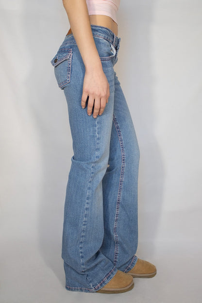 Low-waist flare jeans | Subdued