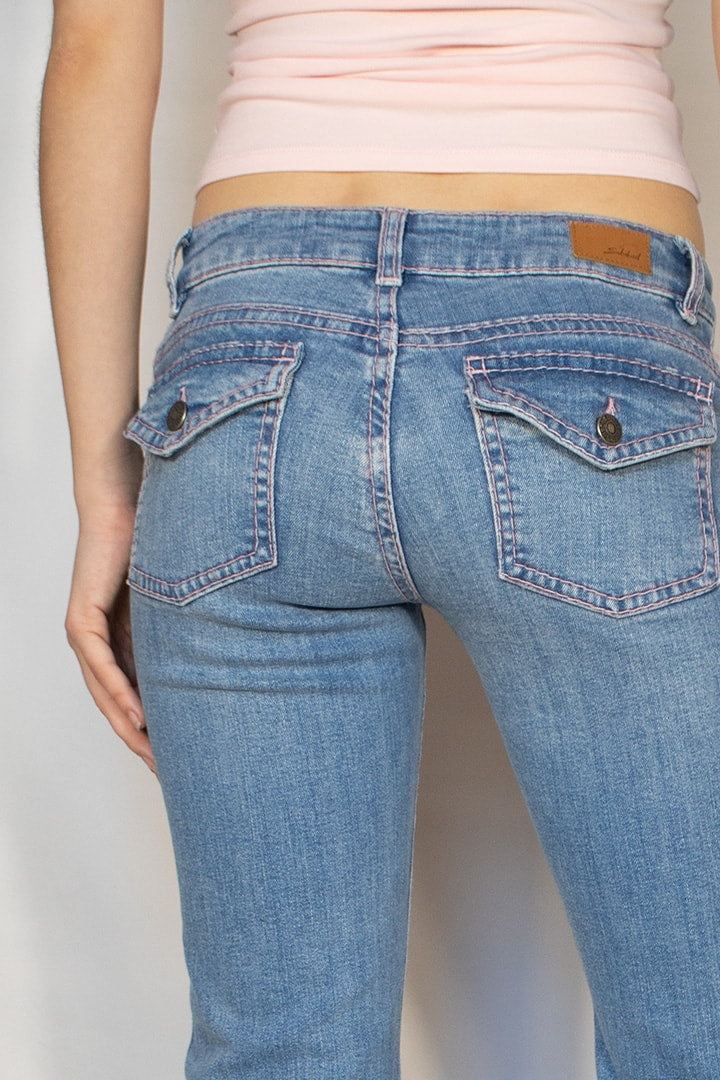Low-waist flare jeans | Subdued