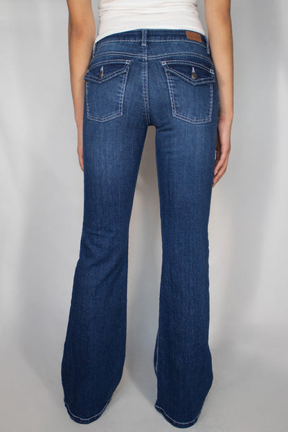 Low-waist flare jeans | Subdued