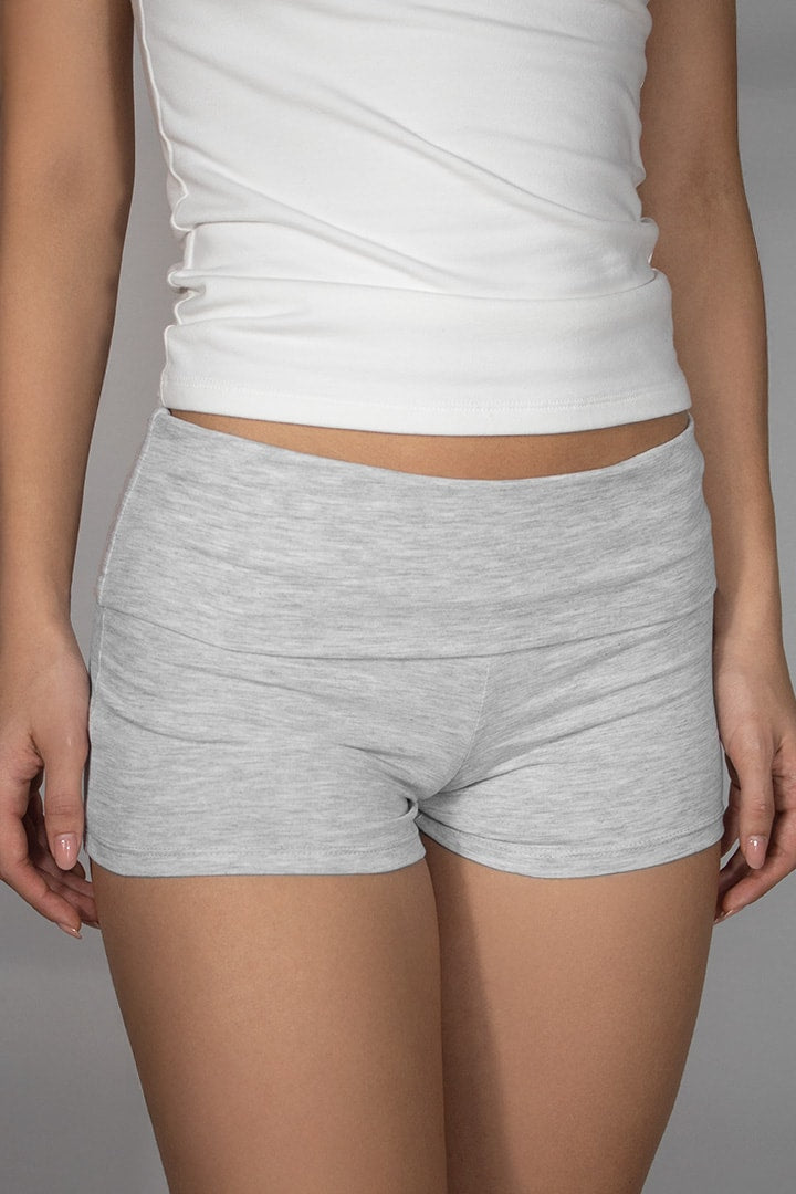 Shorts with turn-ups and wings | Subdued
