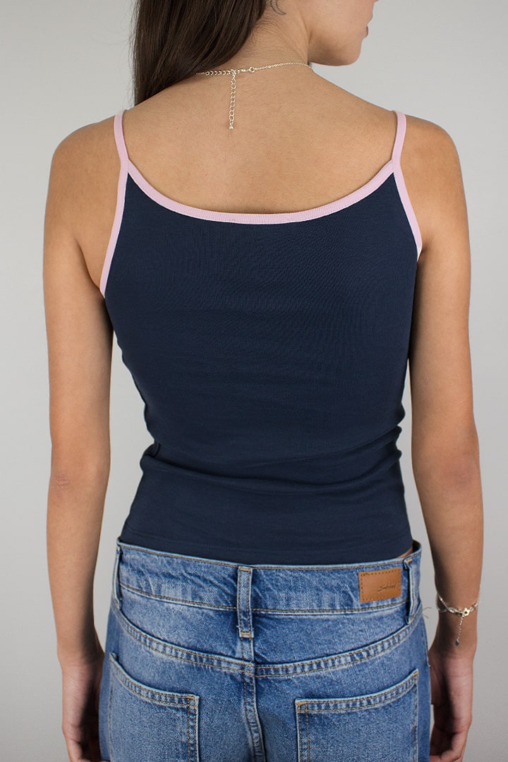 Scoop neck top | Subdued