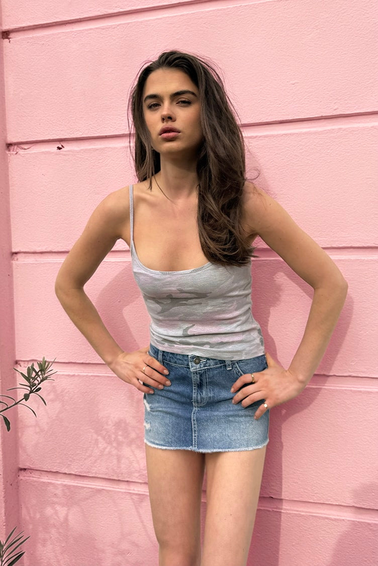 Scoop neckline top | Subdued