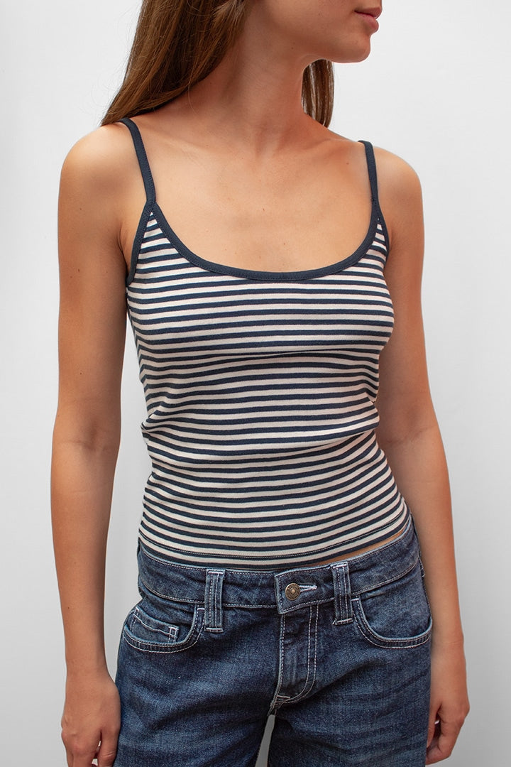 Scoop neck top | Subdued
