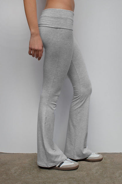 Cuffed pants | Subdued