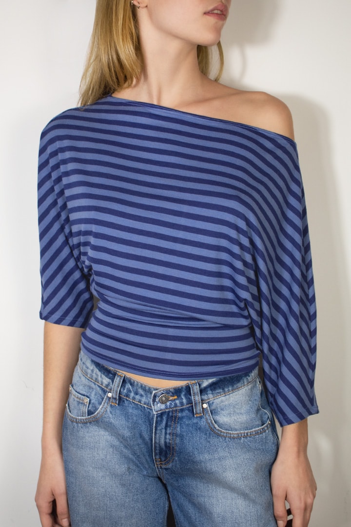 Asymmetrical T-shirt | Subdued