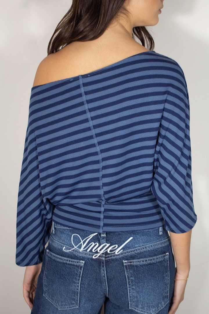 Asymmetrical T-shirt | Subdued