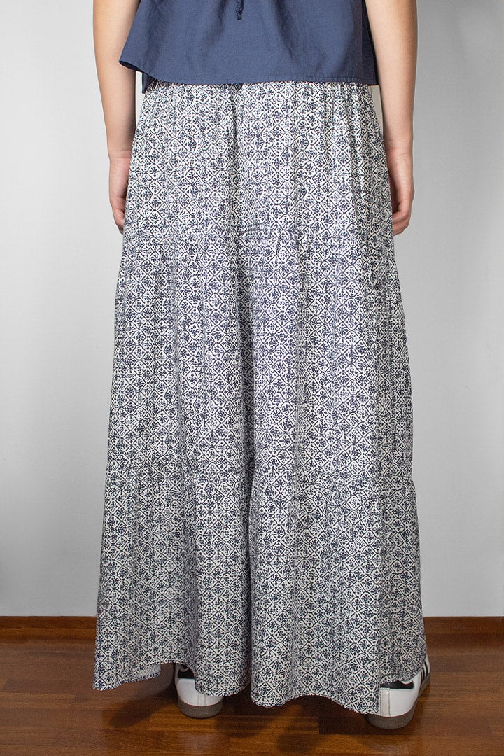 Long ruffle skirt | Subdued