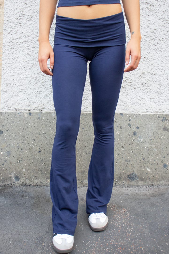 Cuffed pants | Subdued