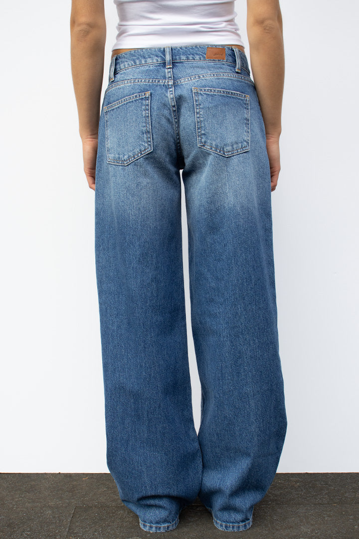 Low waist jeans | Subdued