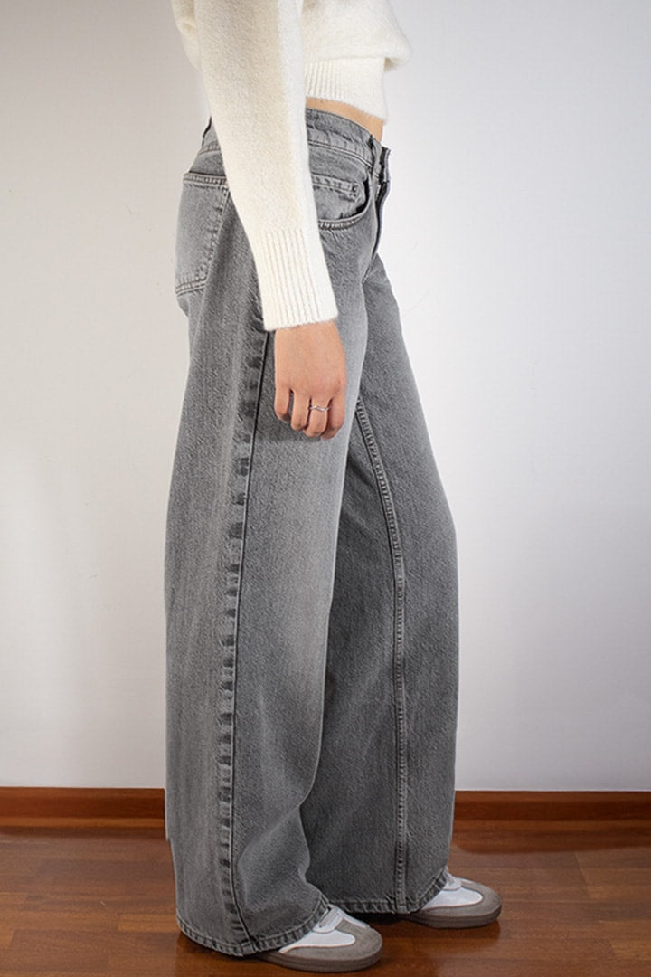 Low waist jeans | Subdued