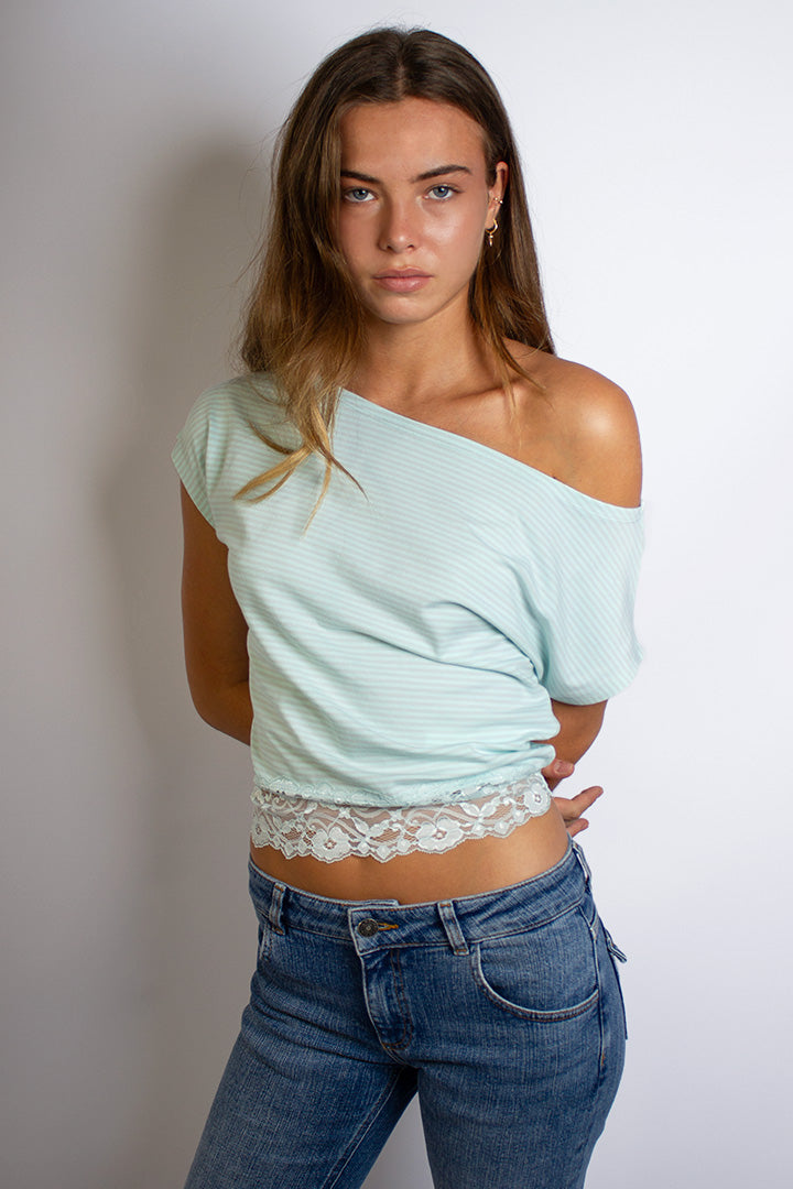 Lace boat-neck T-shirt | Subdued