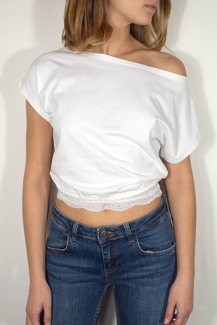 Lace boat-neck T-shirt | Subdued
