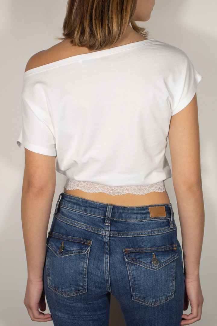 Lace boat-neck T-shirt | Subdued