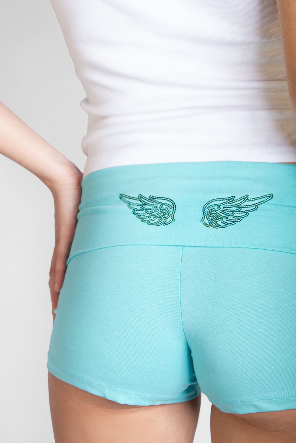 Wings cuffed shorts | Subdued