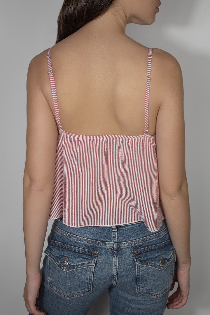Top with ruffles | Subdued