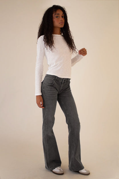 Low waist flared jeans | Subdued