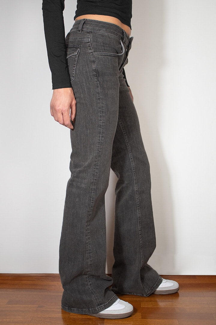 Low waist flared jeans | Subdued
