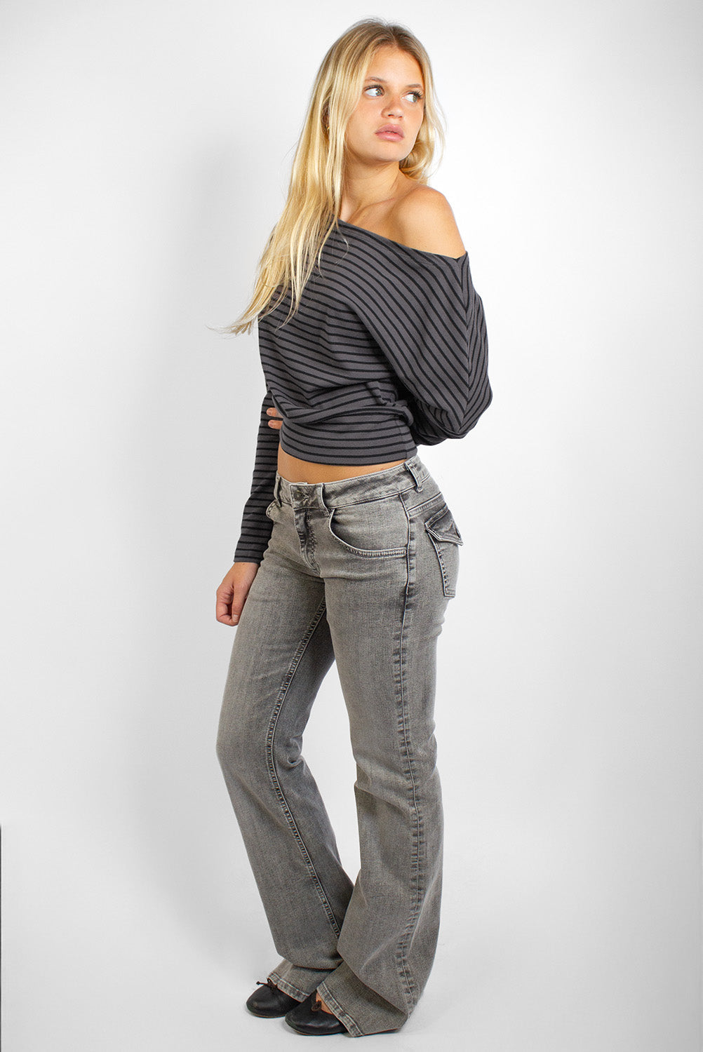Asymmetrical T-shirt | Subdued
