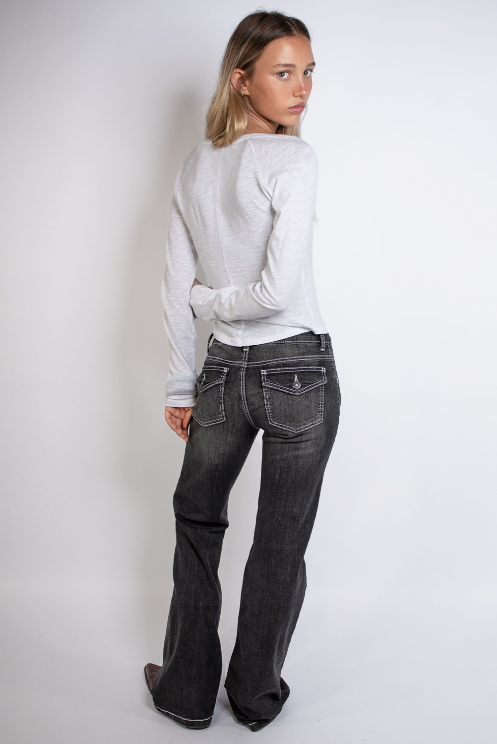 Low-Waist Flared Jeans | Subdued