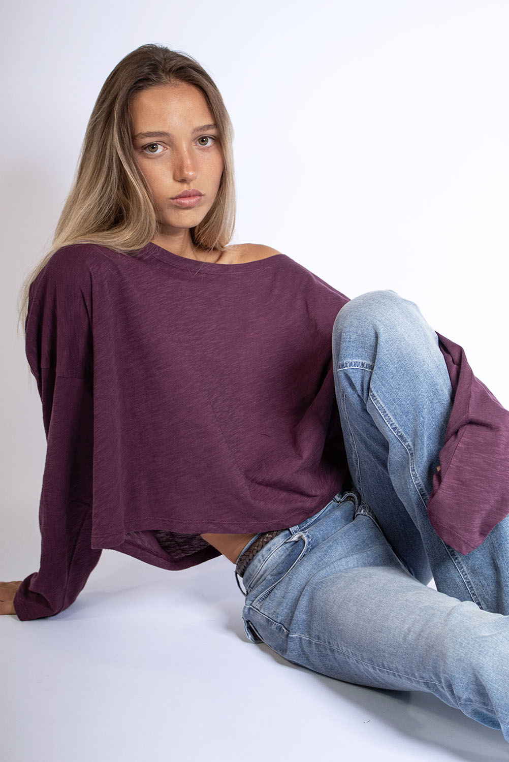 T-shirt with a boat neck | Subdued