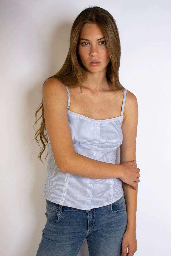 Top with buttons | Subdued