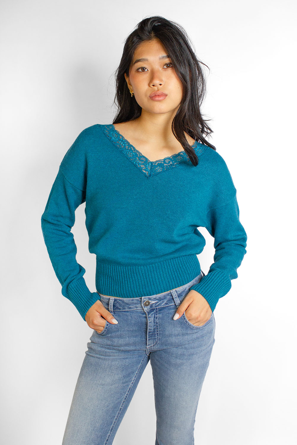 V-neck sweater with lace trim | Subdued