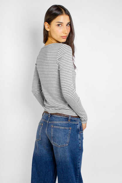 V-neck T-shirt | Subdued
