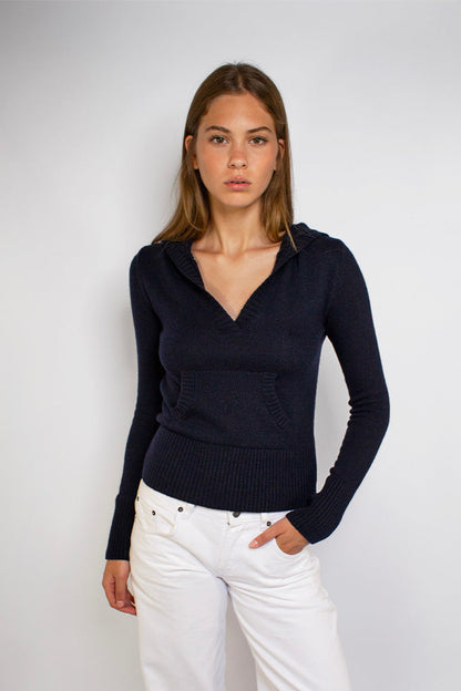 Hooded V-neck sweater | Subdued