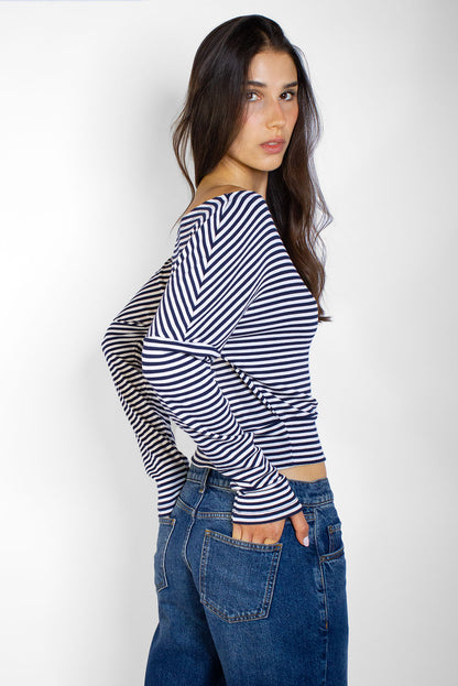 T-shirt with a boat neck | Subdued