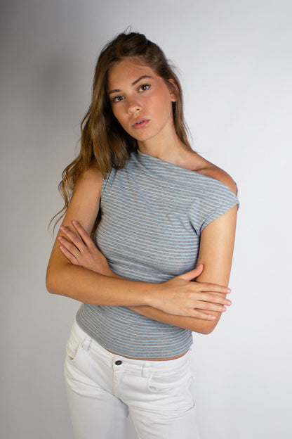 Asymmetrical neckline top | Subdued