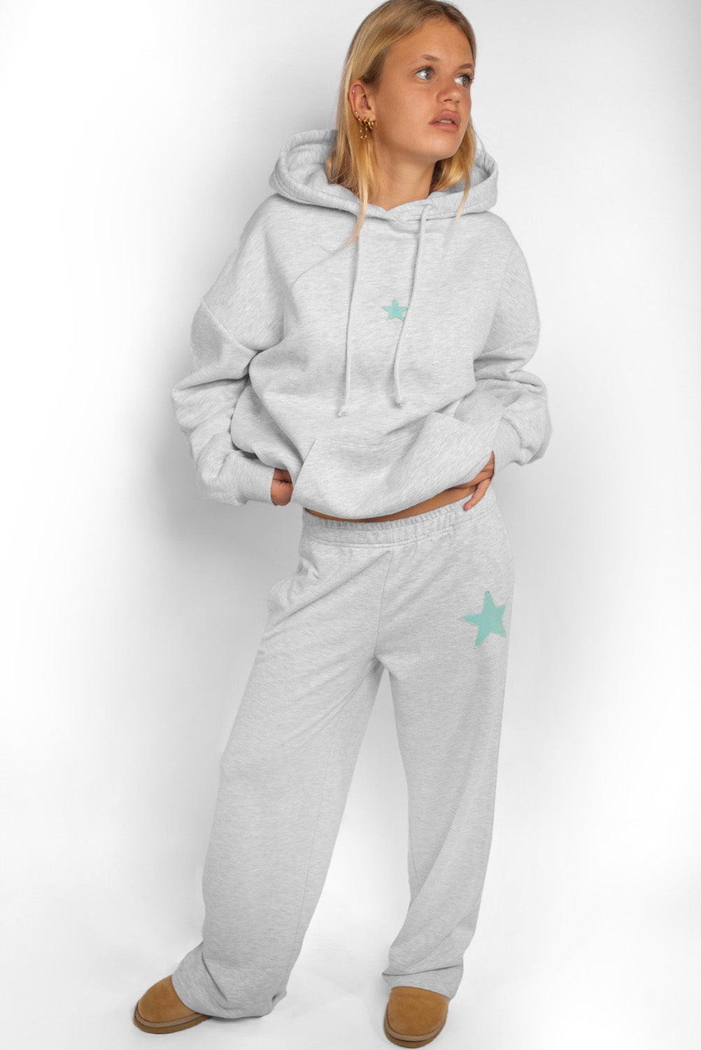 Wide-leg joggers with star patch | Subdued