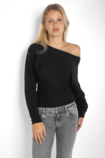 Boat neck sweater | Subdued