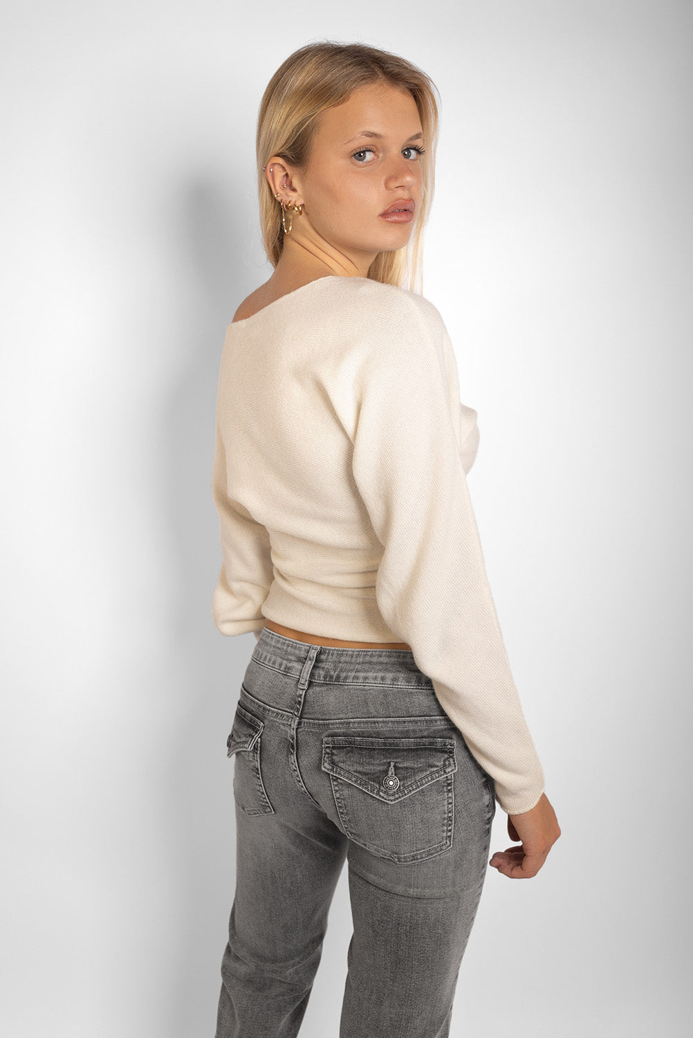 Boat neck sweater | Subdued