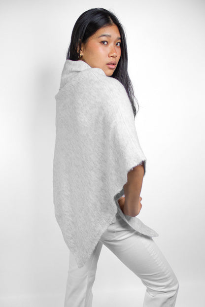 High-neck poncho | Subdued