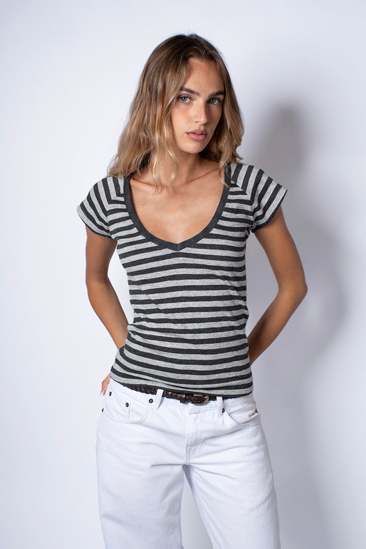 V-neck T-shirt | Subdued