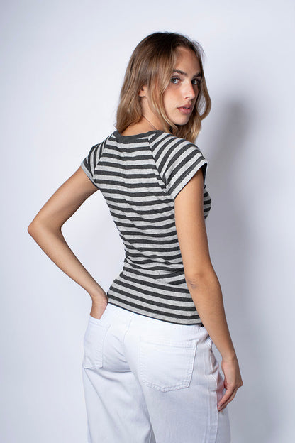 V-neck T-shirt | Subdued